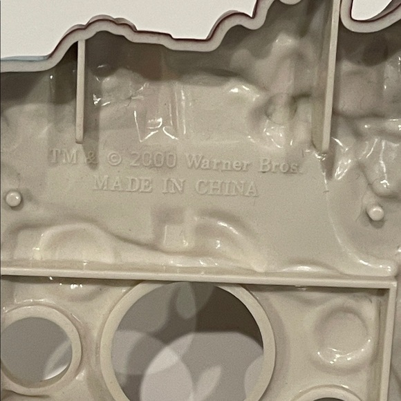 Looney Tunes Light switch Cover. Set of 2 - Picture 8 of 8